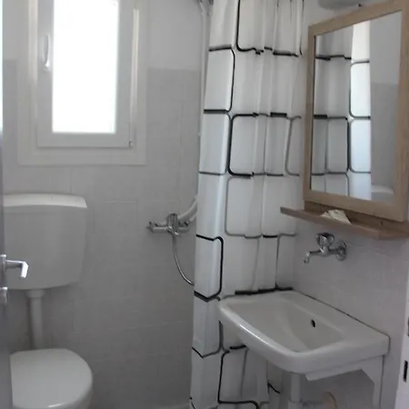 Hotel Eirini's Azolimnos