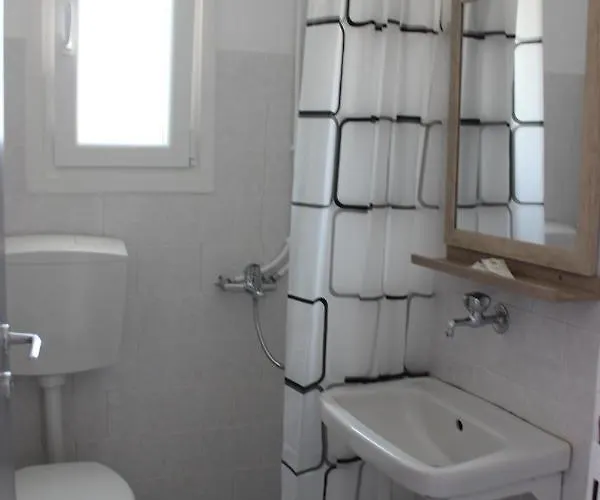 Hotel Eirini's Azolimnos